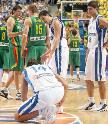 Πολλά τα ερωτηματικά για τον Παπαδόπουλο στην εθνική, διαψεύδει ο παίκτης