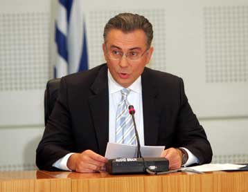 Μετακινήσεις, προαγωγές και απουσίες από το νέο κυβερνητικό σχήμα