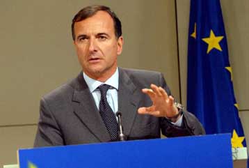 Η ΕΕ χαλαρώνει το καθεστώς χορήγησης βίζας για τα Δυτικά Βαλκάνια