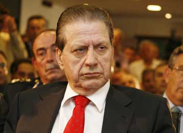 Καλό κλίμα αλλά και αιχμές στις τελετές παράδοσης-παραλαβής των υπουργείων