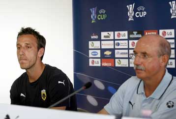 Η αγωνιστική ετοιμότητα της ΑΕΚ προβληματίζει τον Φερέρ, που άφησε εκτός τον Μαντούκα