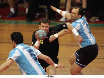 Ο Πανελλήνιος πήρε το ντέρμπι, 31-25 την ΑΕΚ