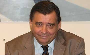 Να αναλάβει πρωτοβουλίες στο ζήτημα της ΠΓΔΜ καλεί τον Κ.Παπούλια ο Γ.Καρατζαφέρης