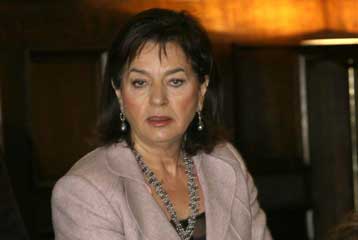 Με παραιτήσεις επιχειρεί να θάψει η κυβέρνηση το σκάνδαλο των ομολόγων, λέει το ΠΑΣΟΚ