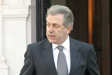 Επανίδρυση του ΕΣΥ, προσλήψεις στην Υγεία, στις άμεσες προτεραιότητες Αβραμόπουλου