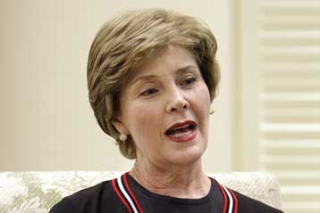 Επίσκεψη της Λόρα Μπους στη Μέση Ανατολή ανακοίνωσε ο Λευκός Οίκος