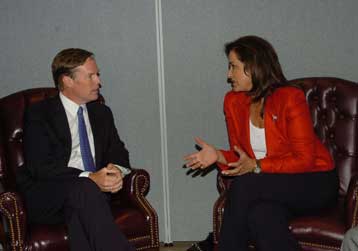 Πρόοδο στο θέμα της ονομασίας ζητά από Αθήνα και Σκόπια ο Ν.Μπερνς