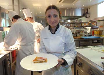 Γυναίκα εκλέγεται για πρώτη φορά «σεφ της χρονιάς» στη Γαλλία