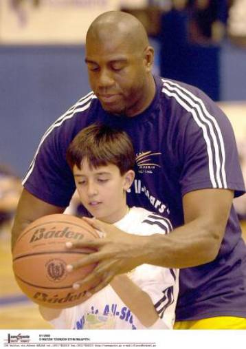 Λίγη από την μαγική του σκόνη θα δώσει ο «Μάτζικ» στον αγώνα φιλανθρωπικού χαρακτήρα