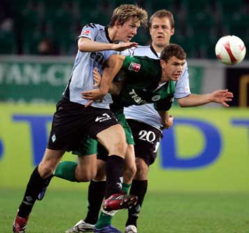 Κόλλησε η Βέρντερ στη «Βολκσβάγκεν Αρίνα», η Χάνσα πέρασε νικηφόρα από το Βερολίνο