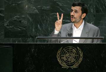 Το Ιράν θα αγνοήσει περαιτέρω κυρώσεις, διαμήνυσε ο Αχμαντινετζάντ στον ΟΗΕ