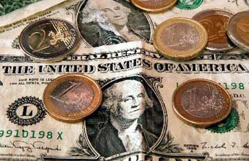 Στα 1,4162 δολάρια «πέταξε» το ευρώ σημειώνοντας νέο ρεκόρ