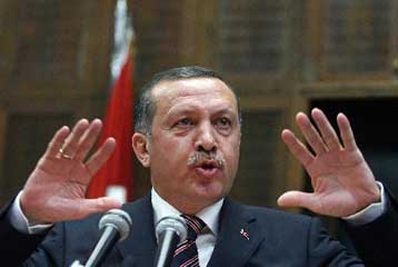 Συμφωνία για την καταστολή του PKK στο Βόρειο Ιράκ υπογράφουν Βαγδάτη και Αγκυρα