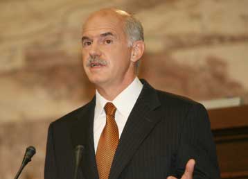 Ικανοποιημένος ο Γ.Παπανδρέου για τη διά βοής στήριξη των βουλευτών του ΠΑΣΟΚ