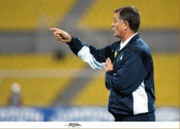 Δεν παίξει αμυντικά ο Αρης, λέει ο Μπάγεβιτς για το παιχνίδι με τον Ολυμπιακό