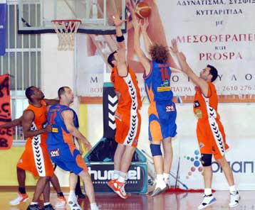 Η Ολύμπια πέρασε νικηφόρα από την Πάτρα, 73-53 την Ολυμπιάδα