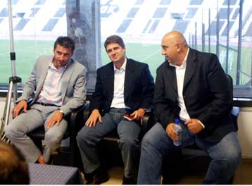 Ο Ζαγοράκης προειδοποίησε ότι θα παραιτηθεί από την προεδρία εντός μιας εβδομάδας