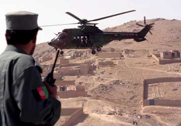 Τέσσερις εργαζόμενους στον Ερυθρό Σταυρό απήγαγαν «κατά λάθος» οι Ταλιμπάν