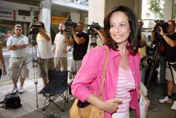 Πριν από το Πολιτικό Συμβούλιο θα ανακοινώσει η Α.Διαμαντοπούλου την απόφασή της