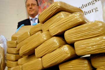 Πέντε τόνους κοκαΐνης κατέσχεσαν οι Αρχές σε Ισπανία και Ολλανδία