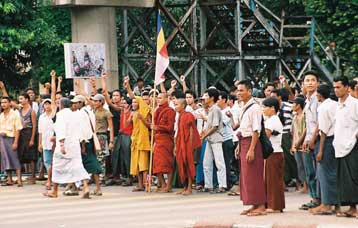 Στη Μιανμάρ για συνομιλίες ο ειδικός απεσταλμένος του ΟΗΕ