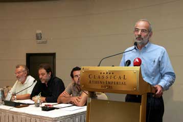 Ανοιγμα Αλαβάνου στους ψηφοφόρους του ΠΑΣΟΚ