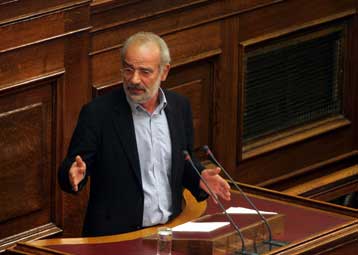 Για κυβέρνηση χωρίς νομιμοποίηση έκανε λόγο ο Αλέκος Αλαβάνος