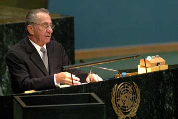 Λειτουργική και ισορροπημένη λύση του Κυπριακού ζητά ο Τ.Παπαδόπουλος