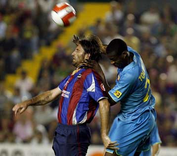 Θλάση υπέστη ο Γιάγια Τουρέ και θα μείνει εκτός δράσης για ένα μήνα