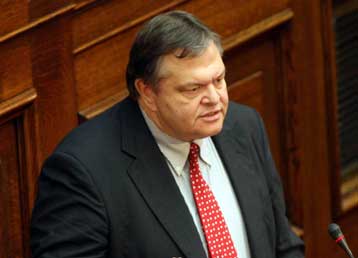 Διακήρυξη αρχών για μια «συμφωνία τιμής με τους πολίτες» παρουσίασε ο Ευ.Βενιζέλος