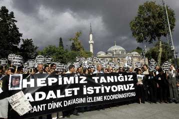 Καταγγελίες για καταστροφή αποδείξεων στη δίκη για τη δολοφονία του Χραντ Ντινκ