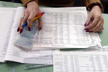 «Φρένο» σε συνεργασίες θα βάζει ο νέος εκλογικός νόμος