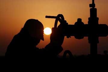 Κάτω από τα 80 δολάρια υποχωρεί το πετρέλαιο εν μέσω προβλέψεων για μειωμένη ζήτηση