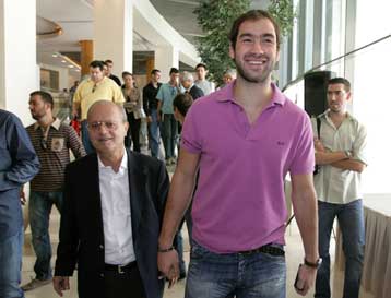 Χάνει και τα φιλικά με Σπερς, Ρόκετς ο Σπανούλης-Κόντρα στην ΕΚΑ ΑΕΛ οι «πράσινοι»