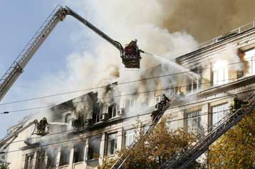 Επτά νεκροί από πυρκαγιά σε πανεπιστημιακό ίδρυμα στη Μόσχα