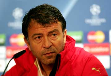 Με προσοχή και καθαρό μυαλό πρέπει να αντιμετωπίσουμε τη Βέρντερ, λέει ο Λεμονής