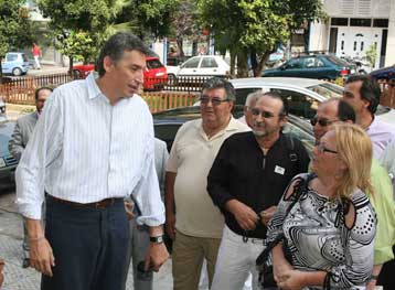 Αδυναμία συνεργασίας ΥΠΕΧΩΔΕ και δήμου Πειραιά κατήγγειλε ο Π.Φασούλας