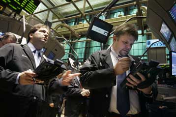 Μεικτές τάσεις σε Γουόλ Στριτ και ευρωπαϊκά χρηματιστήρια την Τρίτη