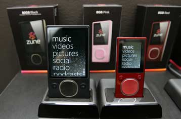 Η Microsoft στρατολογεί νέα μοντέλα Zune εναντίον του iPod