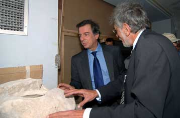 Σε τελική ευθεία οι εργασίες για τη μεταφορά αρχαιοτήτων στο Νέο Μουσείο της Ακρόπολης