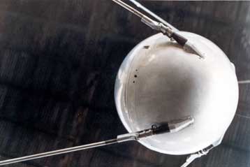 Μισός αιώνας συμπληρώνεται από την εκτόξευση του πρώτου δορυφόρου