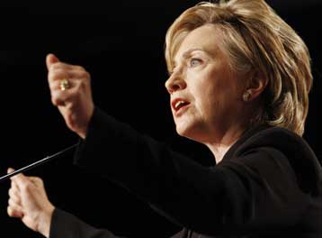 Ανοιγμα της ψαλίδας μεταξύ Χ.Κλίντον και των άλλων υποψηφίων των Δημοκρατικών