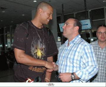 Ο Ολυμπιακός «τελείωσε» τον Ρόμπερτς και κινείται για τον Μαρκ Τζάκσον