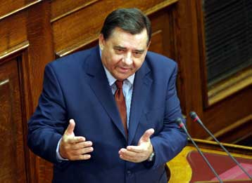 Επιστολή Καρατζαφέρη προς τον Αλ.Αλαβάνο για το επεισόδιο στη Βουλή