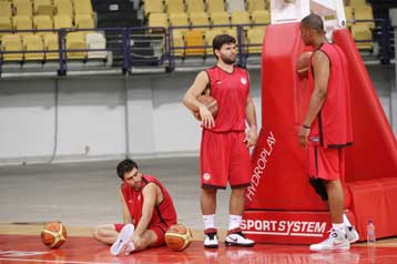 Ο Τζάκσον συμφώνησε και… περιμένει τον Ρόμπερτς-Ούτε ο Βασιλειάδης στη Λευκωσία