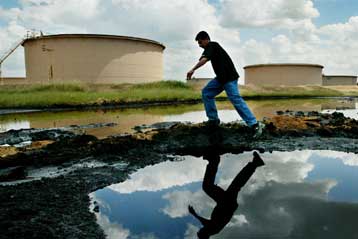 Νέα συμβόλαια σε διεθνείς πετρελαϊκές εταιρείες παραχωρούν οι Κούρδοι του Ιράκ