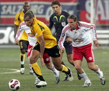 Η μέτρια ΑΕΚ ηττήθηκε 1-0 στο Σάλτσμπουργκ αλλά πέρασε τους ομίλους