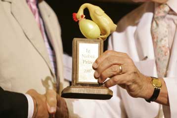 Αχαλίνωτη φαντασία στα «αντιβραβεία» Νόμπελ του 2007