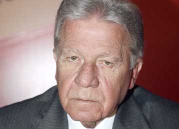 Η κυβέρνηση κρύβεται πίσω από τις θέσεις Αναλυτή για το Ασφαλιστικό, λέει η Αντιπολίτευση