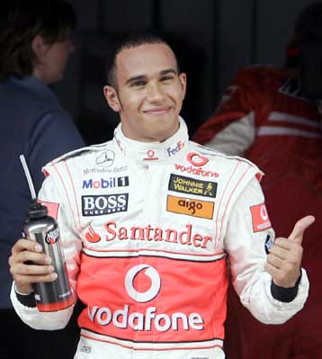 O Βρετανός Χάμιλτον στην pole position του κινέζικου Γκραν Πρι